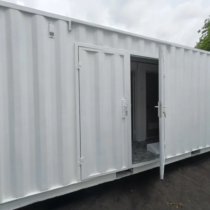 Container Toilet + Urinoir